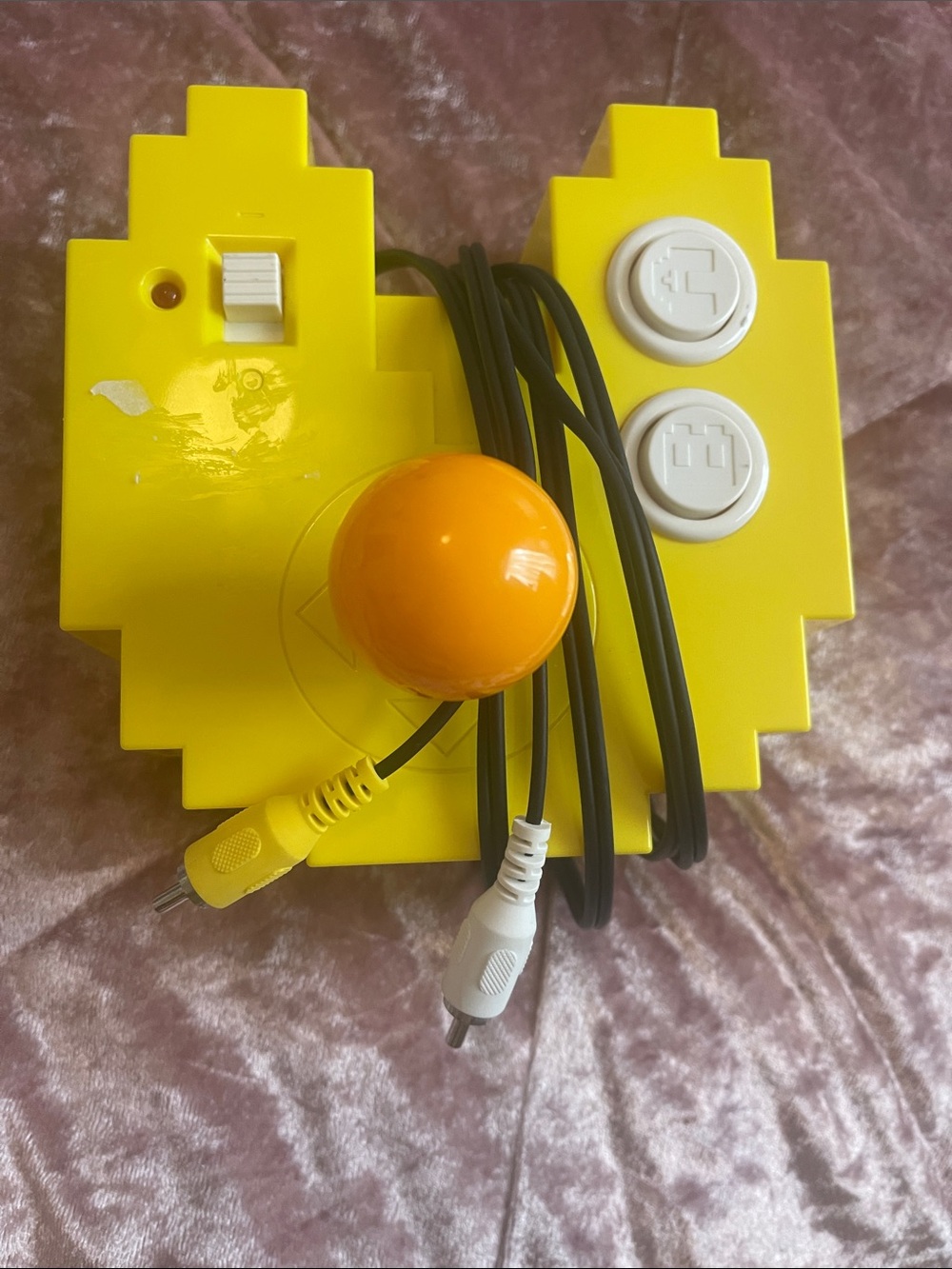 Bandai Namco Pac-Man Connect and Play 12-in-1 Retro TV Game Console (Batteries I